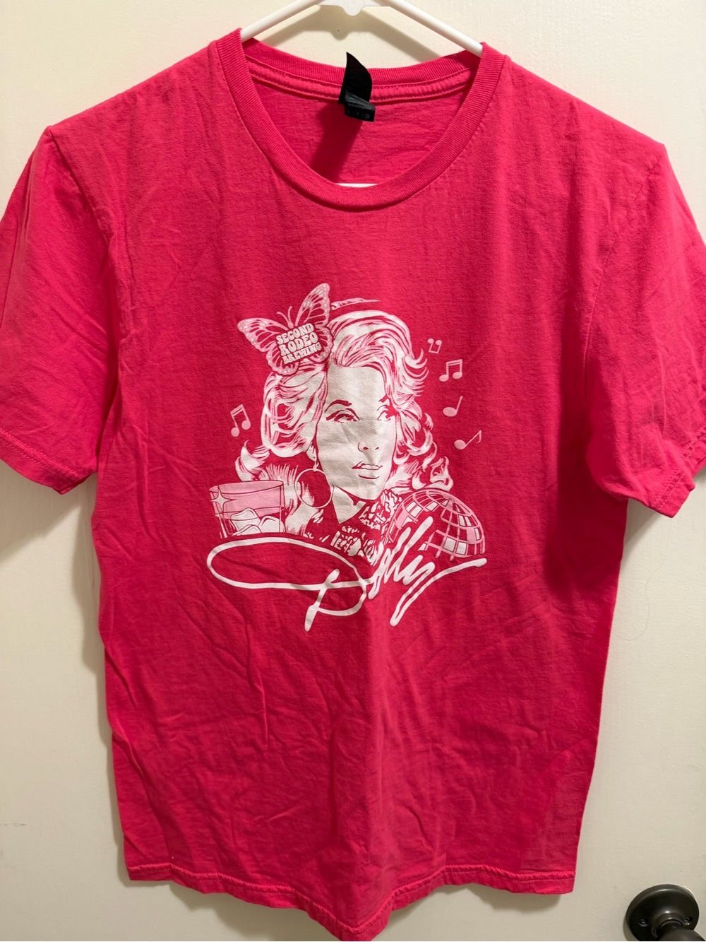Gildan Hot Pink Short Sleeve Graphic Tee with White Dolly Print